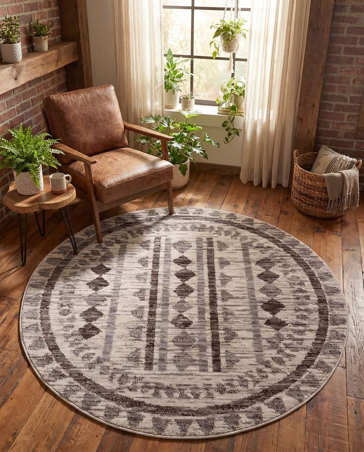 5' x 5' Grand Tradition Round Rug