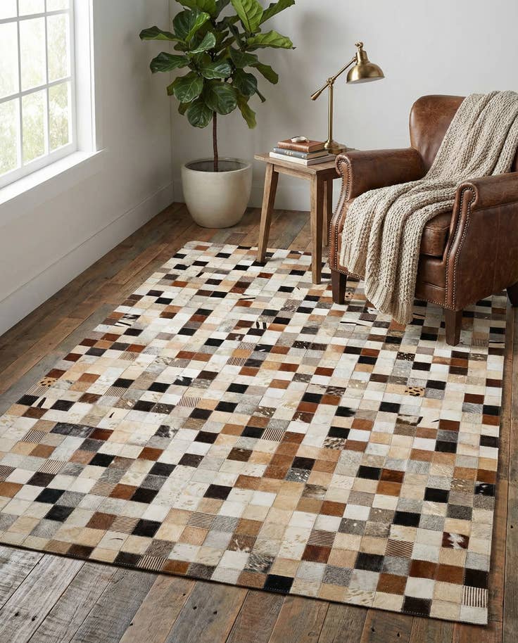 Detail image of 4' 1 x 5' 11 Cowhide - Patchwork Rug