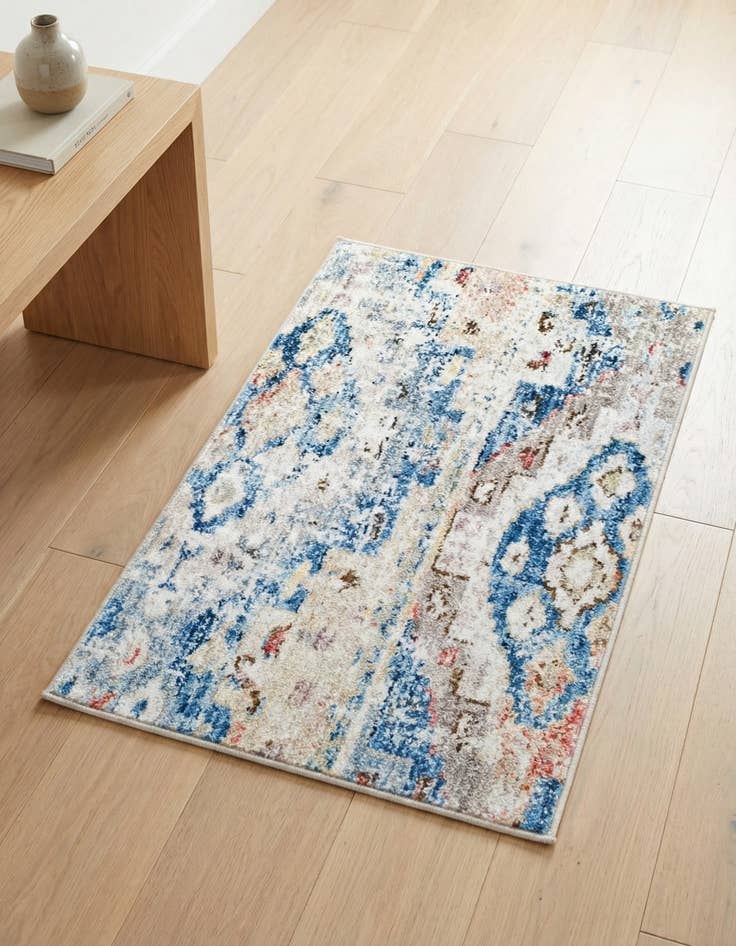 Detail image of 2' 2 x 3' Madrid Rug