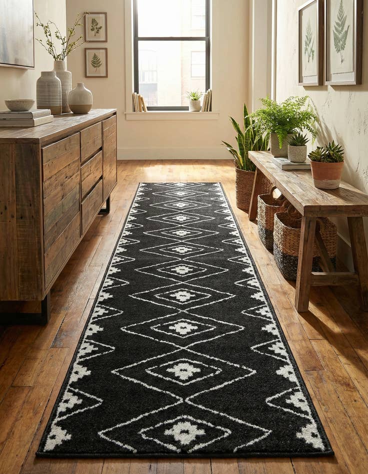 Detail image of 2' 7 x 12' Oslo Runner Rug