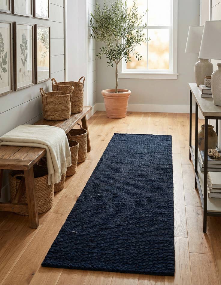 Detail image of 2' x 8' Hand Woven Lana New Zealand Wool Runner Rug