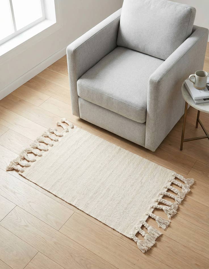 Detail image of 2' x 3' 1  Hand Woven Chindi Cotton Rug