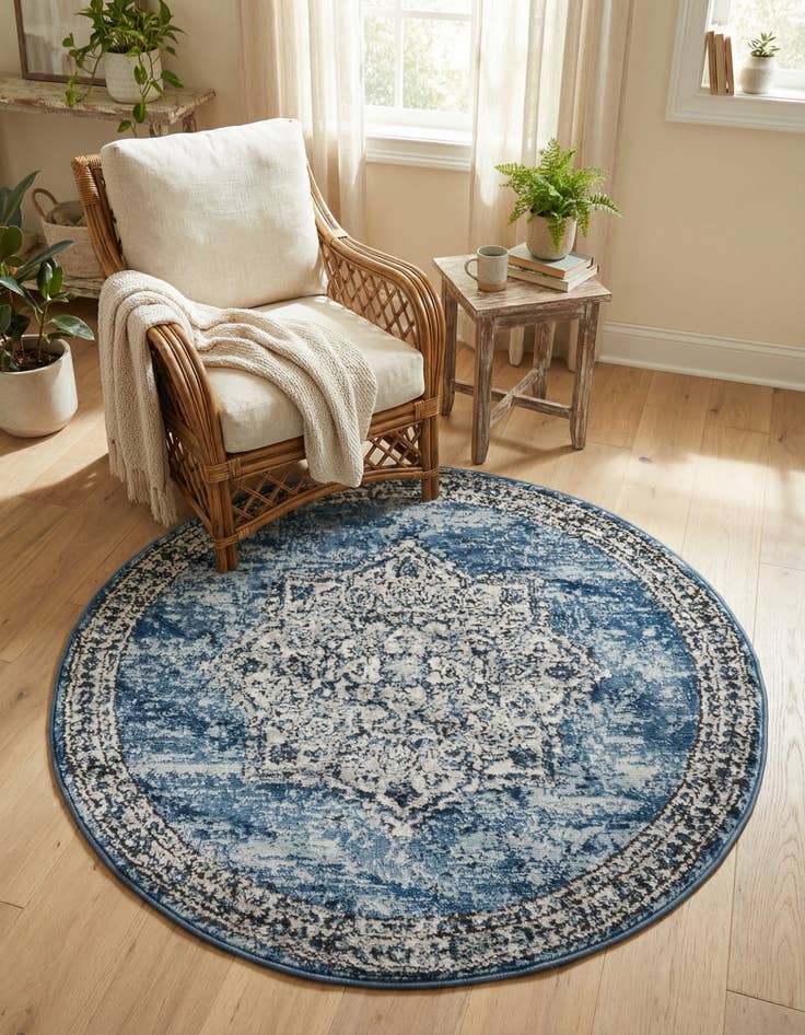 Detail image of 3' 3 x 3' 3 Nyla Round Rug