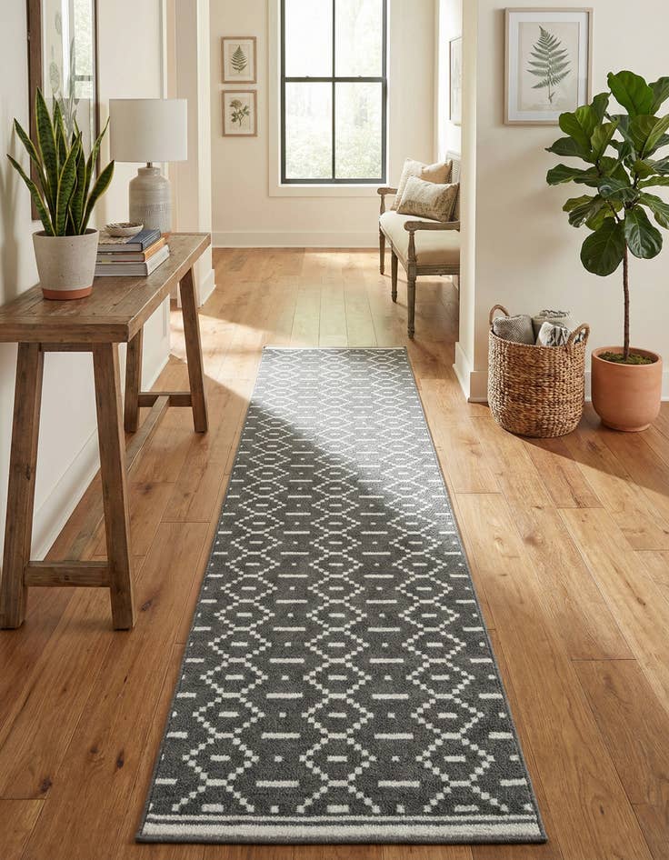 Detail image of 2' 7 x 10' Oslo Runner Rug