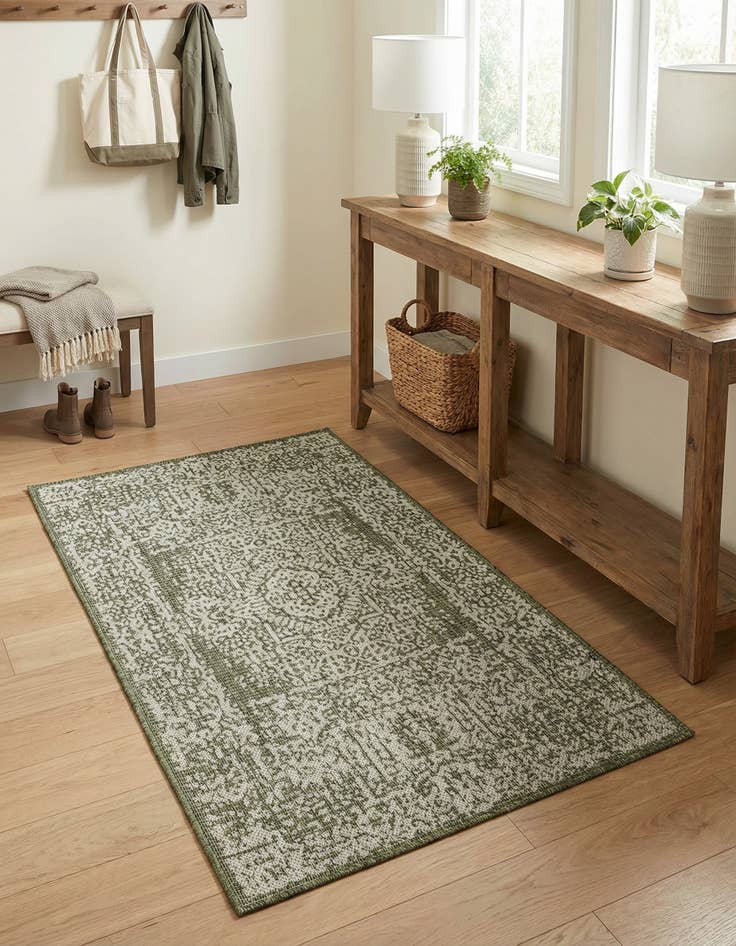 Detail image of 3' x 5' 3 Easy-Clean Traditional Indoor / Outdoor Rug