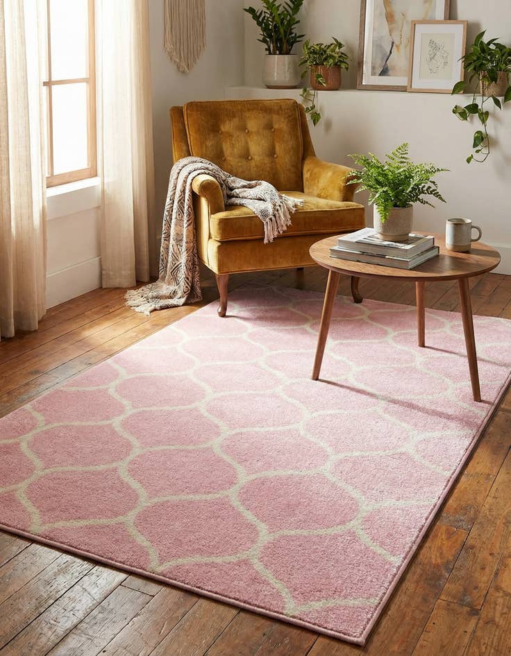 Detail image of 3' x 5' 3 Lattice Frieze Rug