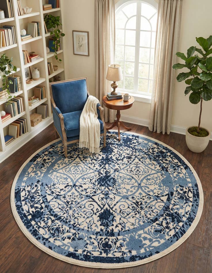 Detail image of 7' 10 x 7' 10 Vista Round Rug