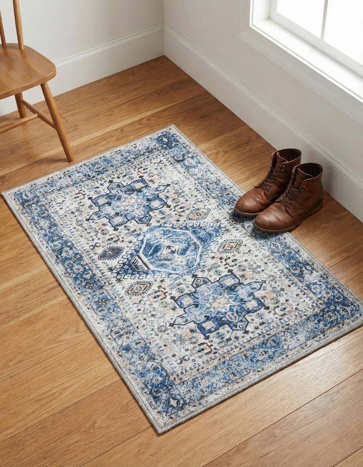 Detail image of 2' x 3'  Washable Yara Rug