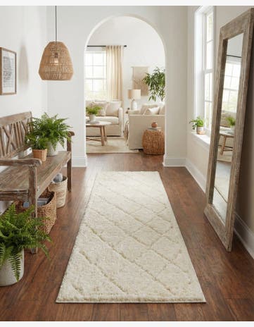 Ivory Lattice Shag Runner Rug
