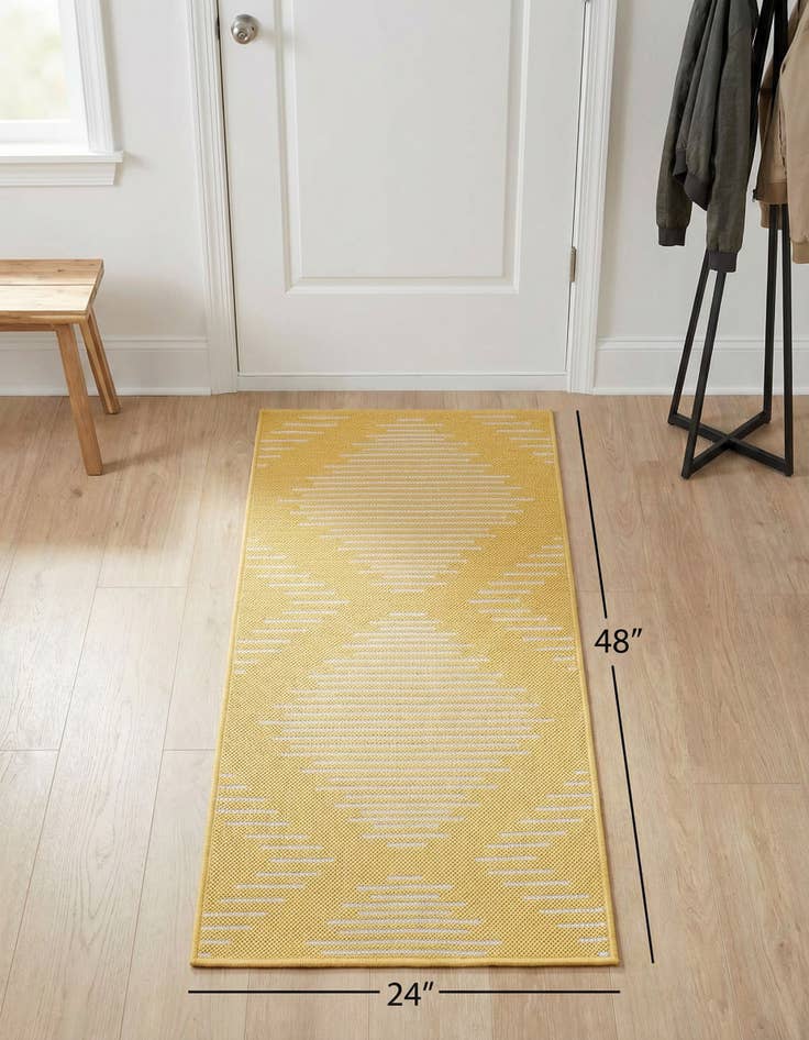 Detail image of 2' x 4' Washable Modern Indoor / Outdoor Runner Rug