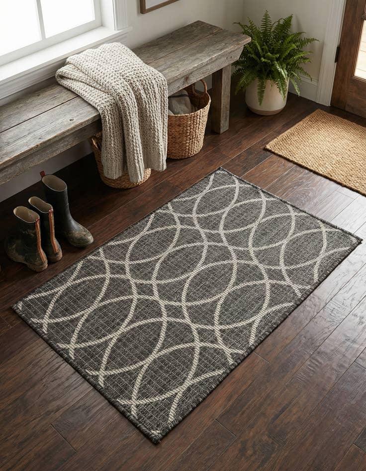 Detail image of 2' x 3' Washable Lattice Indoor / Outdoor Rug