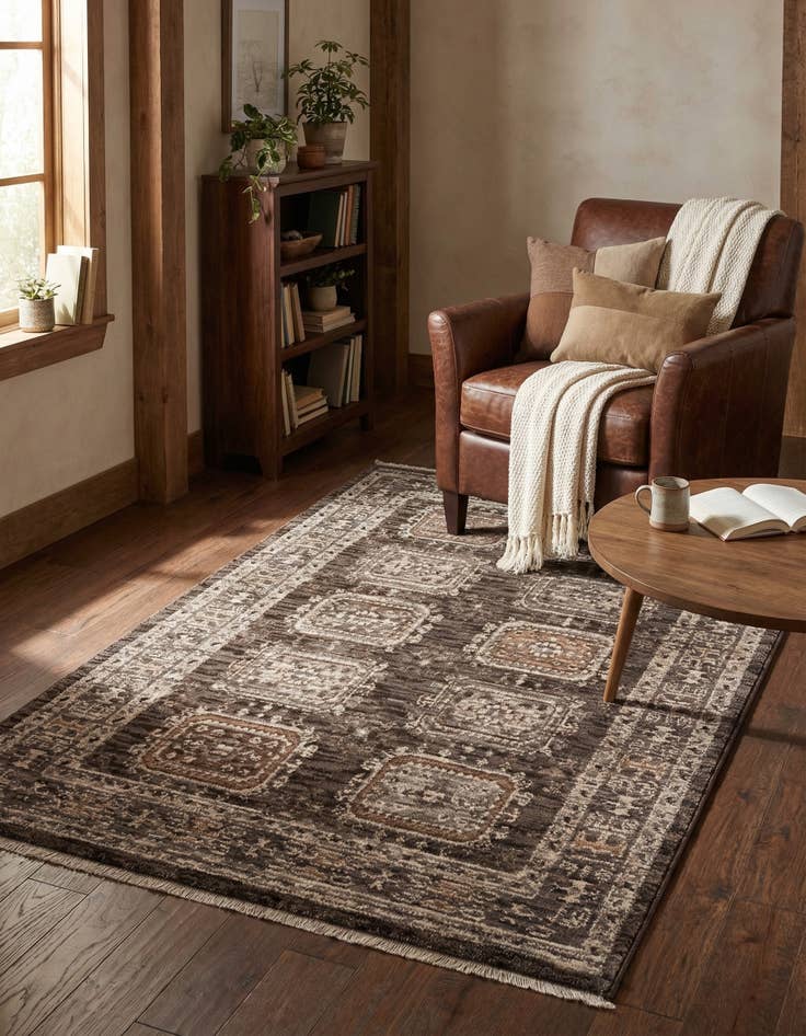 Detail image of 4' x 6' 3 Grand Tradition Rug