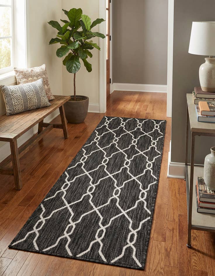 Detail image of 2' x 6' Easy-Clean Trellis Indoor / Outdoor Runner Rug