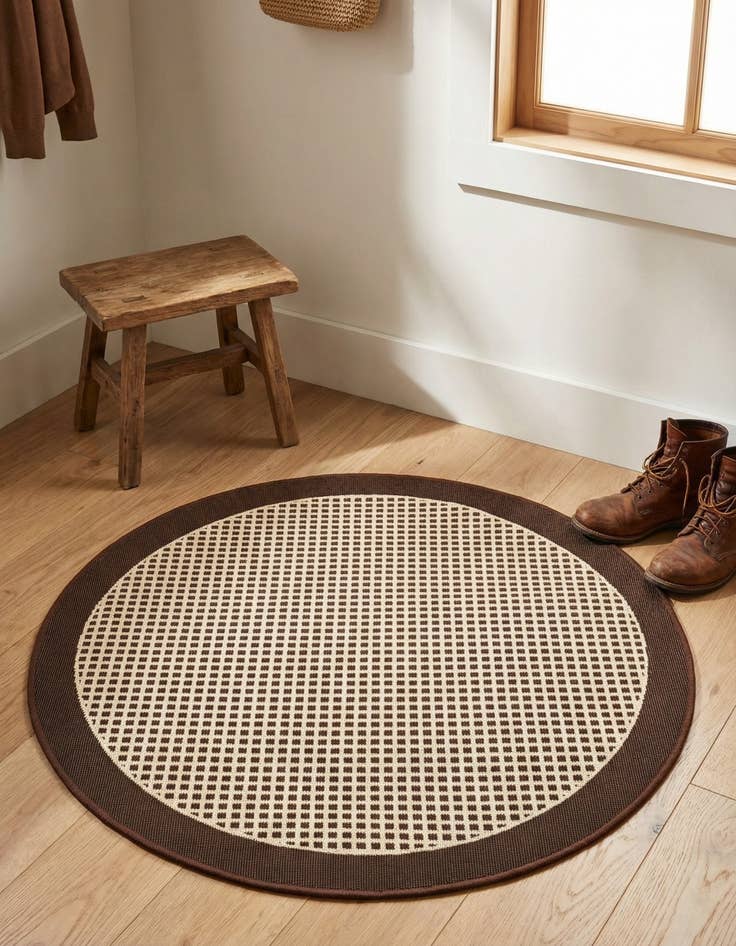 Detail image of  3' x 3'  Washable Border Indoor / Outdoor Round Rug