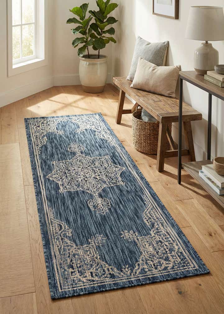 2' x 6' Easy-Clean Traditional Indoor / Outdoor Runner Rug