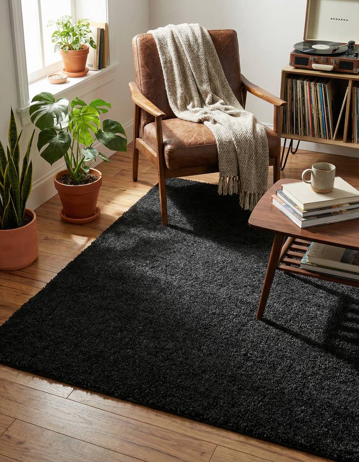 Detail image of 3' 3 x 5' 3 Solid Frieze Rug