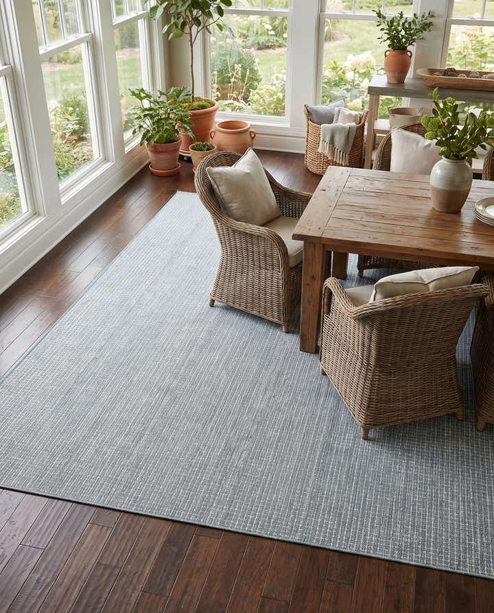 10' x 13' Easy-Clean Checkered Indoor / Outdoor Rug