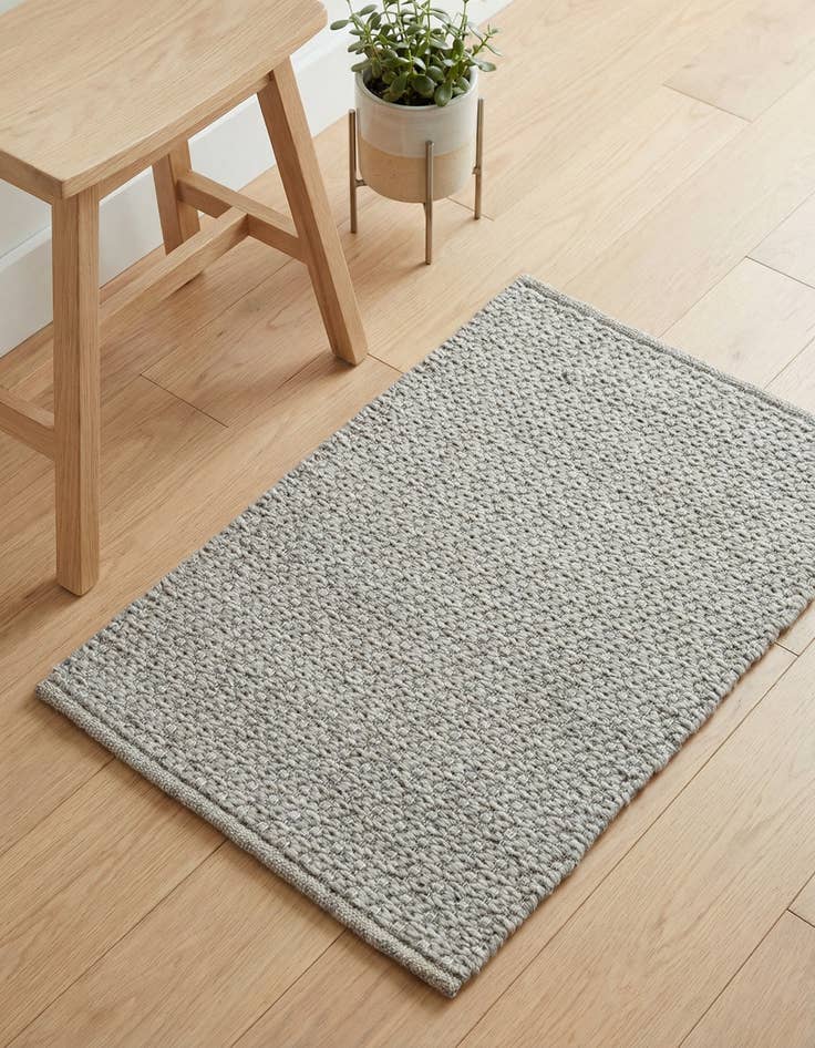 Detail image of 2' 2 x 3' 1 Hand Woven Lattice Wool Rug