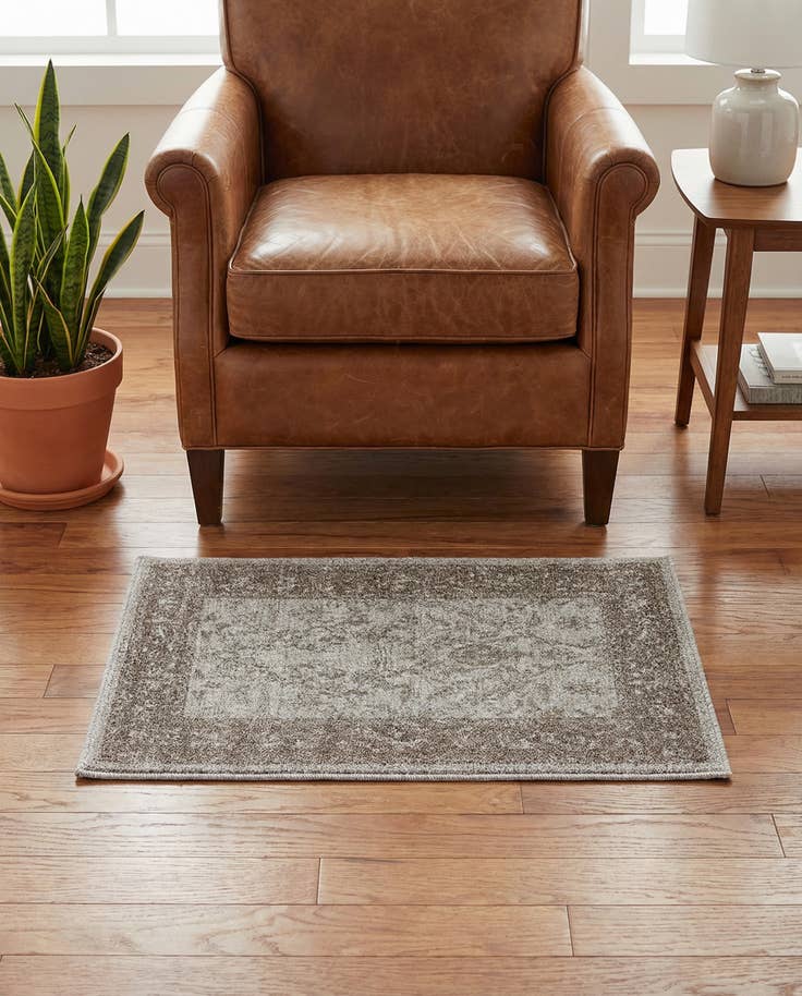 Detail image of 2' x 3' Miranda Rug