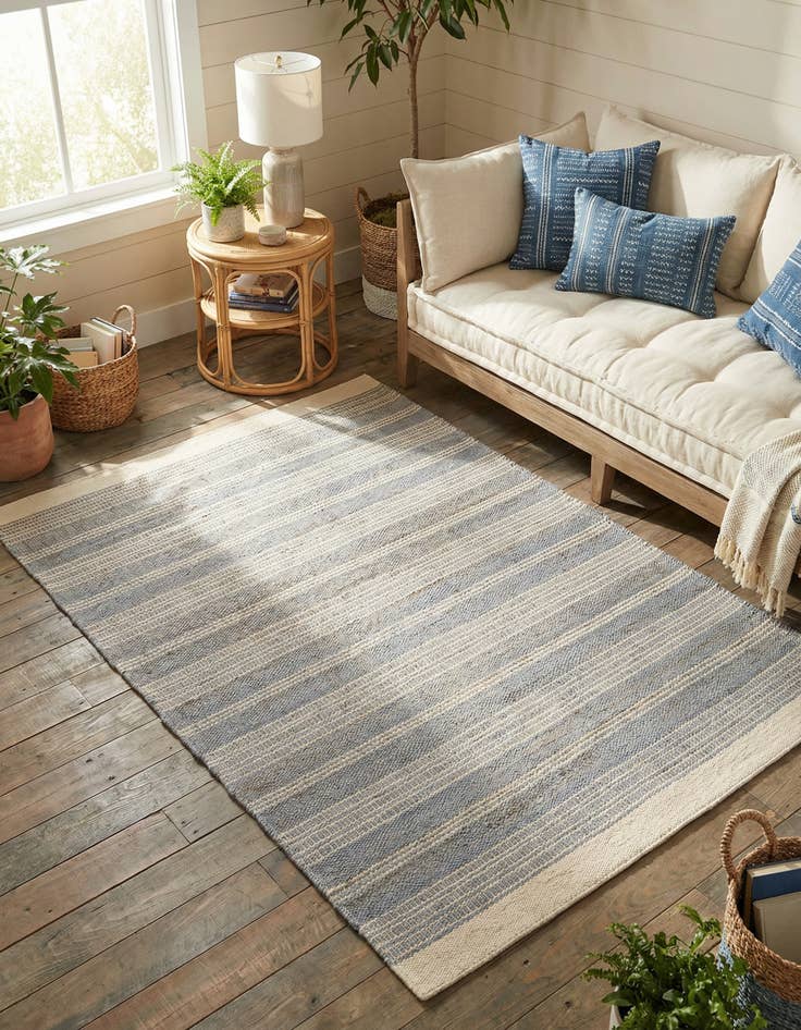 Detail image of 4' 1 x 6' 1 Hand Woven Lariat Rug