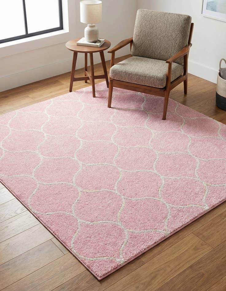 Detail image of 5' 3 x 5' 3 Lattice Frieze Square Rug