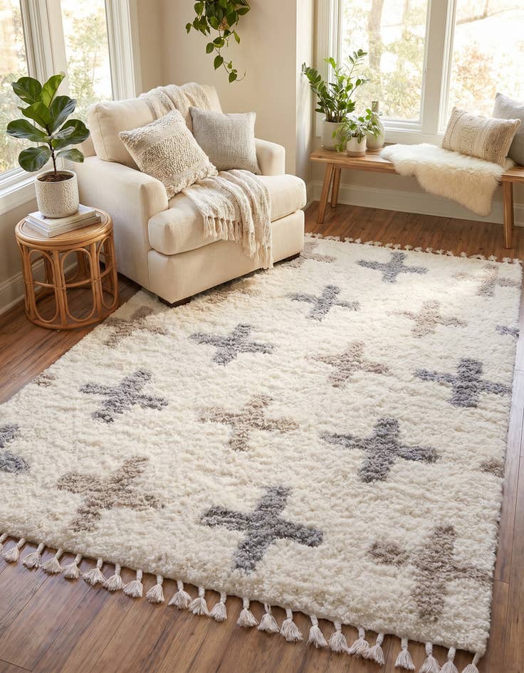 Detail image of 8' x 10' Lagom Shag Rug