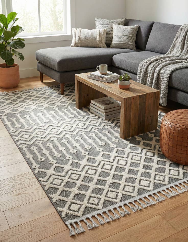 Detail image of 5' 3 x 8' Arlo Rug