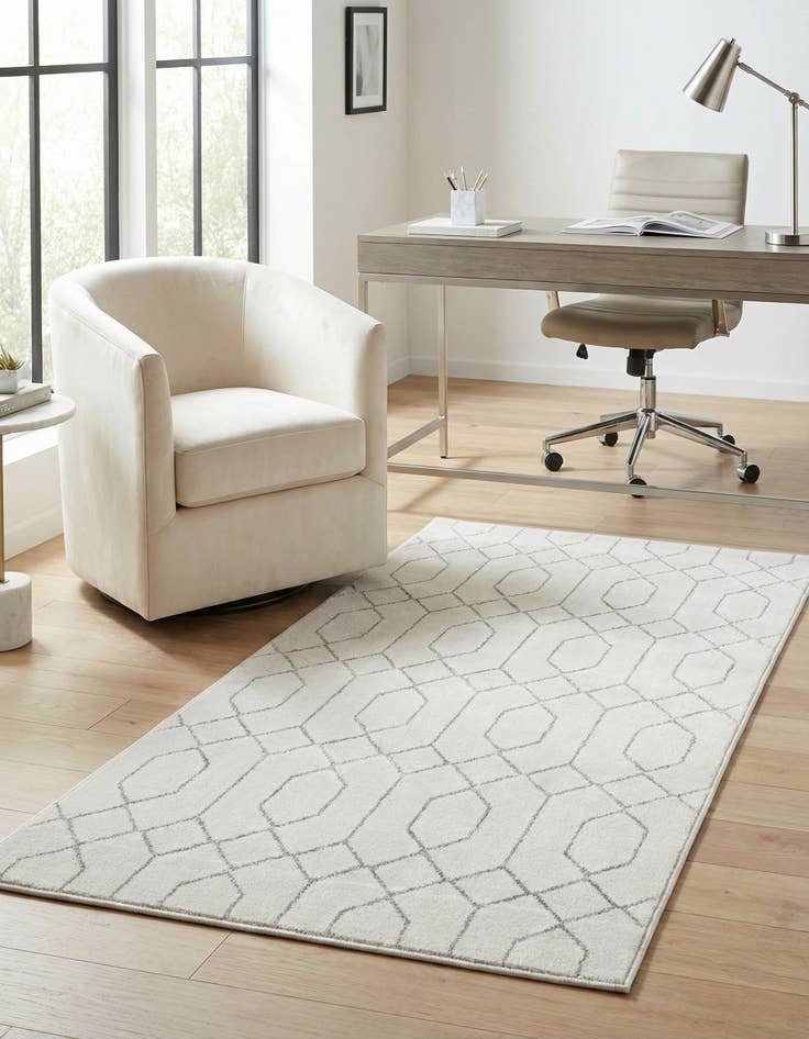 Detail image of 3' x 5' 3 Marilyn Monroe&trade; Glam Trellis Rug