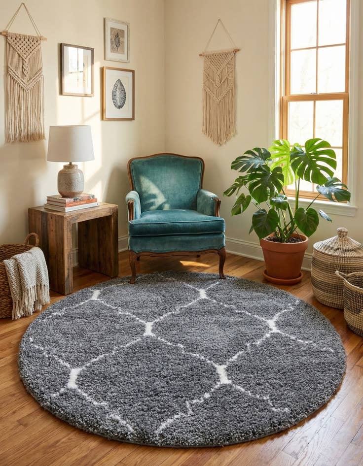 Detail image of 5' x 5' Moroccan Shag Round Rug