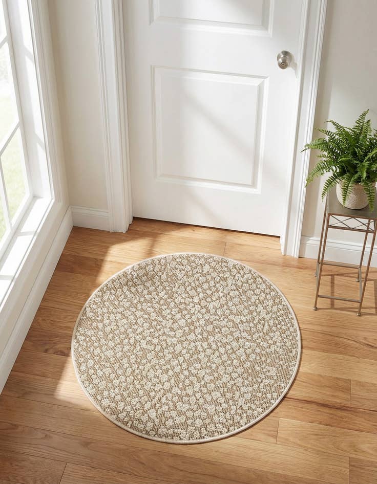 Detail image of 3' 1 x 3' 1 Easy-Clean Safari Indoor / Outdoor Round Rug