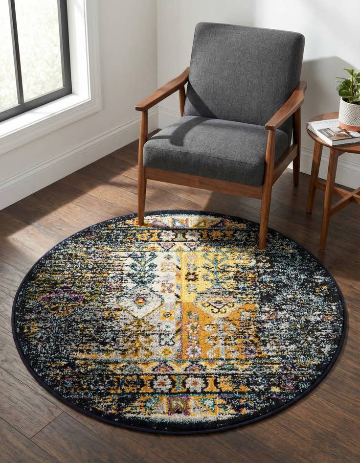 Detail image of 3' x 3' Carrington Round Rug