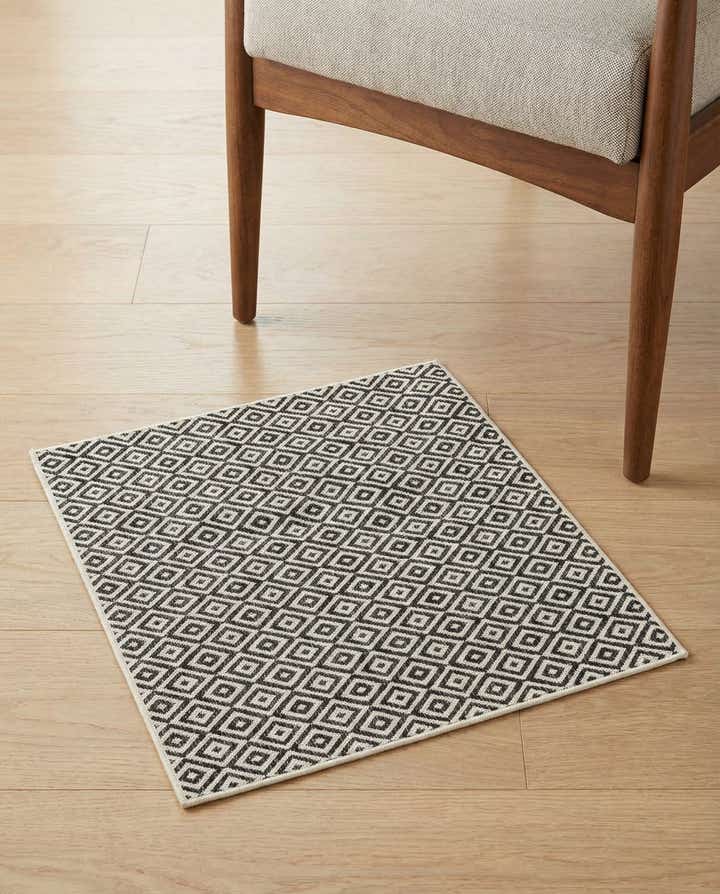 1' 4 x 1' 4 Easy-Clean Jill Zarin Costa Rica Indoor / Outdoor Sample Rug