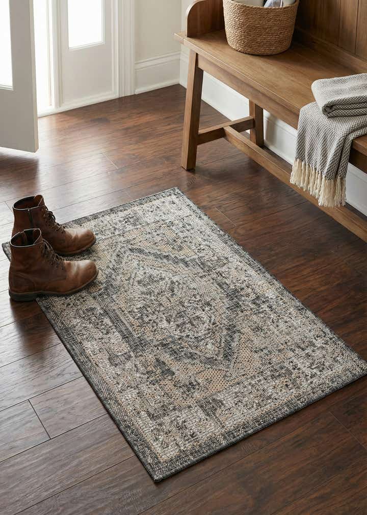2' x 3' Easy-Clean Traditional Indoor / Outdoor Rug