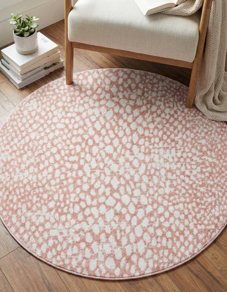 Detail image of 3' 3 x 3' 3 Kamala Washable Round Rug