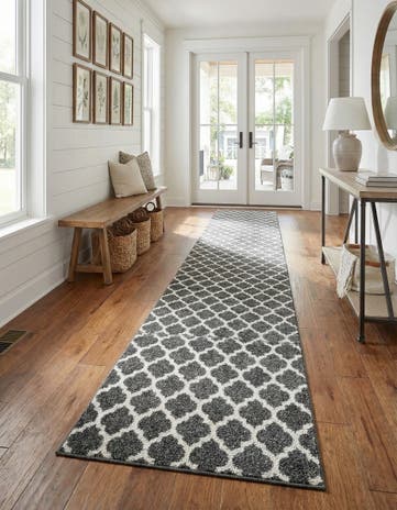 2' 7 x 19' 8 Lattice Runner Rug