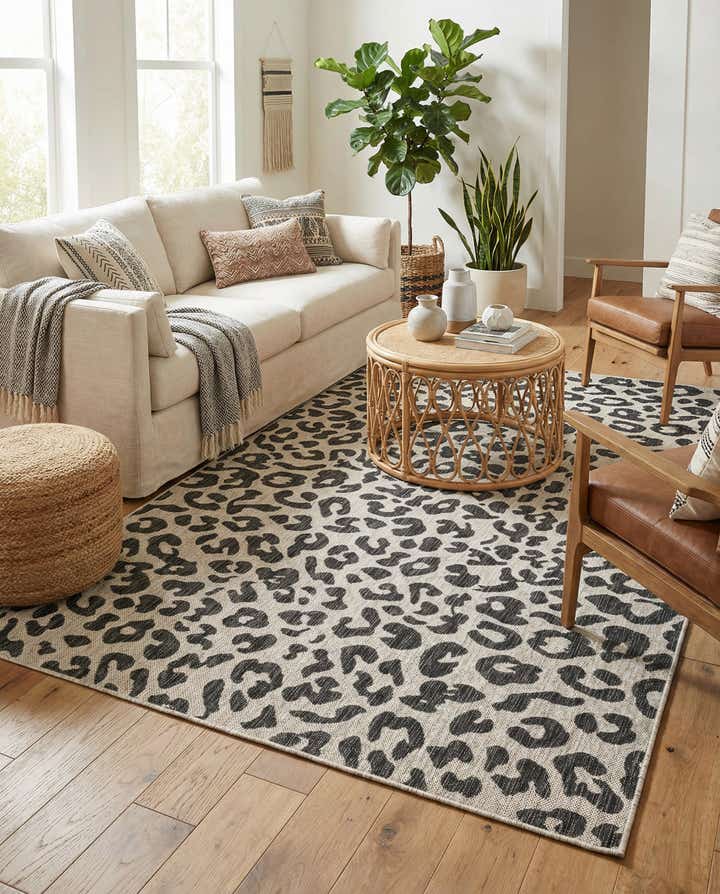 5' 3 x 8' Easy-Clean Safari Indoor / Outdoor Rug
