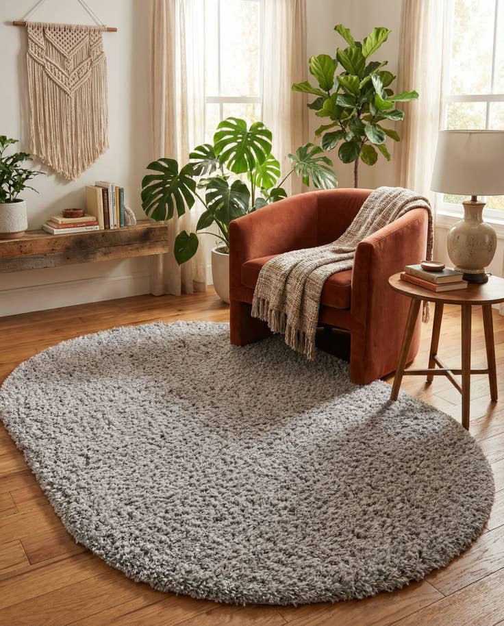 Detail image of 4' x 6' Marilyn Monroe™ Shag Oval Rug