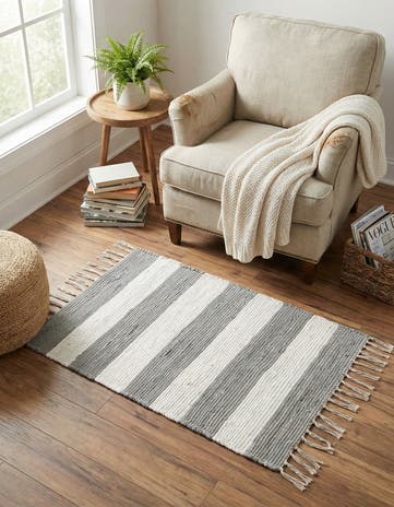 2' x 3' 1 Hand Woven Chindi Rag Rug