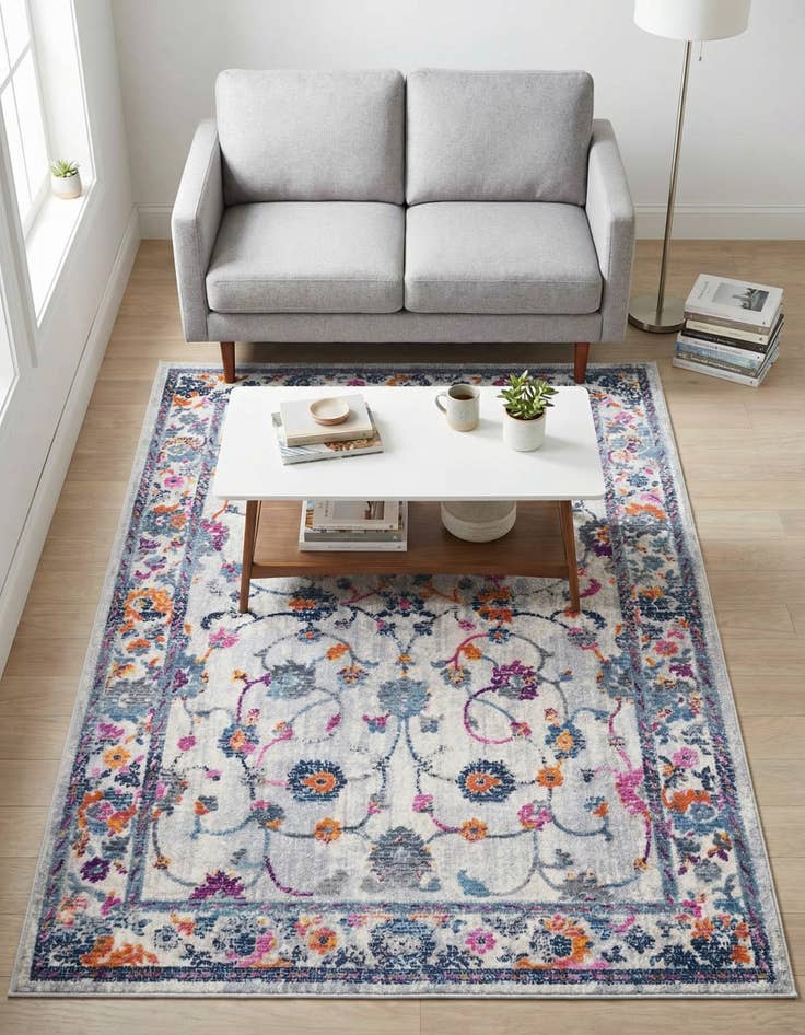 Detail image of 4' x 6' Budapest Rug