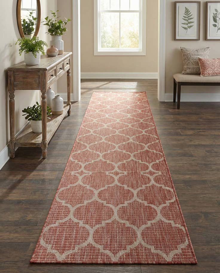 Detail image of 2' 7 x 10' Easy-Clean Lattice Indoor / Outdoor Runner Rug