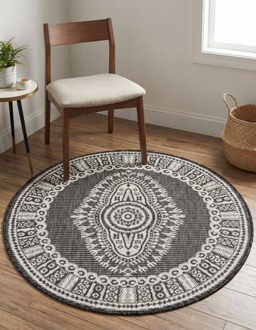 3' x 3' Easy-Clean Traditional Indoor / Outdoor Round Rug