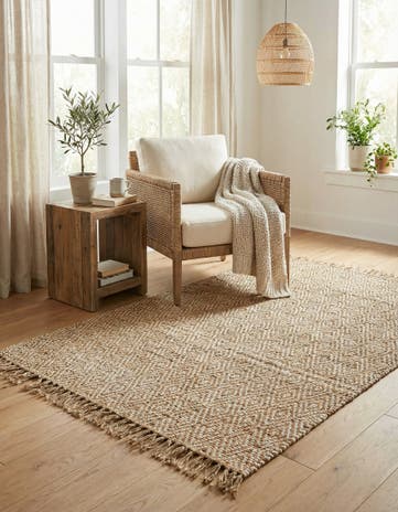 5' 1 x 8' Hand Woven Braided Jute Rug