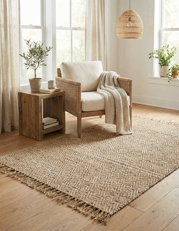5' 1 x 8' Hand Woven Braided Jute Rug