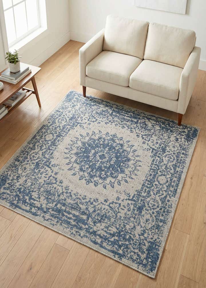 5' 3 x 5' 3 Easy-Clean Traditional Indoor / Outdoor Square Rug