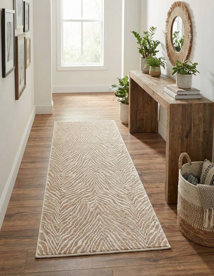 Detail image of  2' x 5' Finsbury Runner Rug