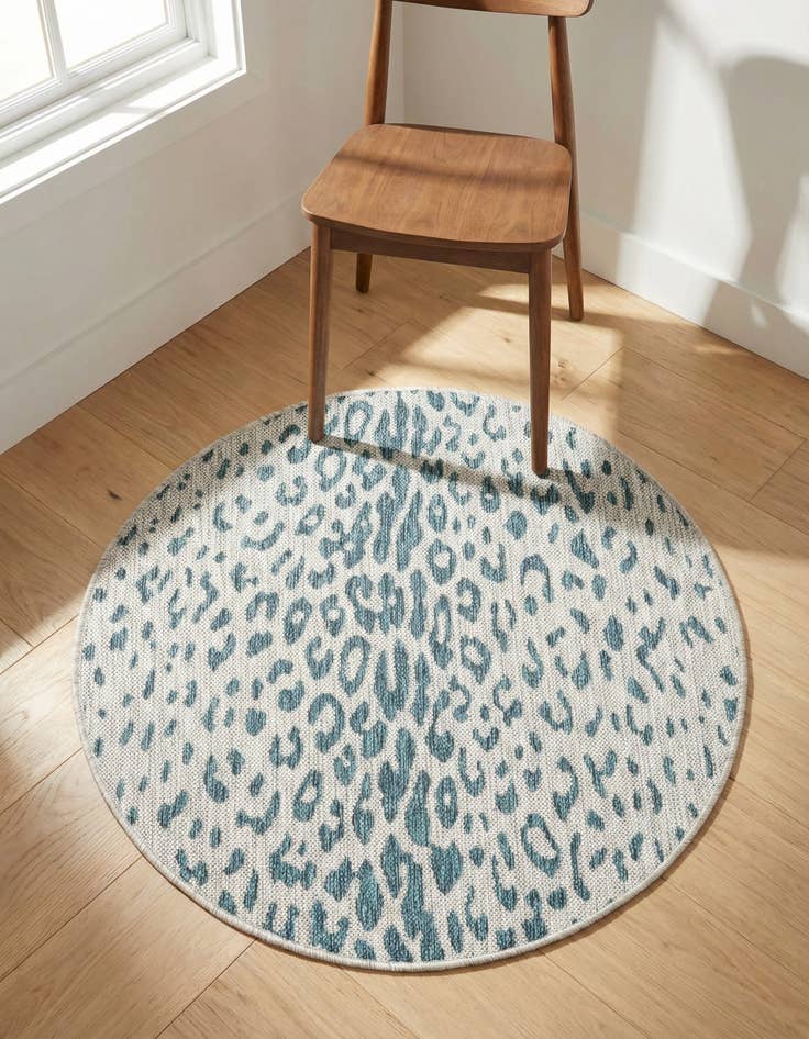 Detail image of 3' x 3' Easy-Clean Safari Indoor / Outdoor Round Rug