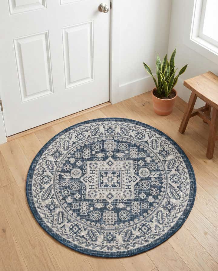 3' x 3' Easy-Clean Aztec Indoor / Outdoor Round Rug