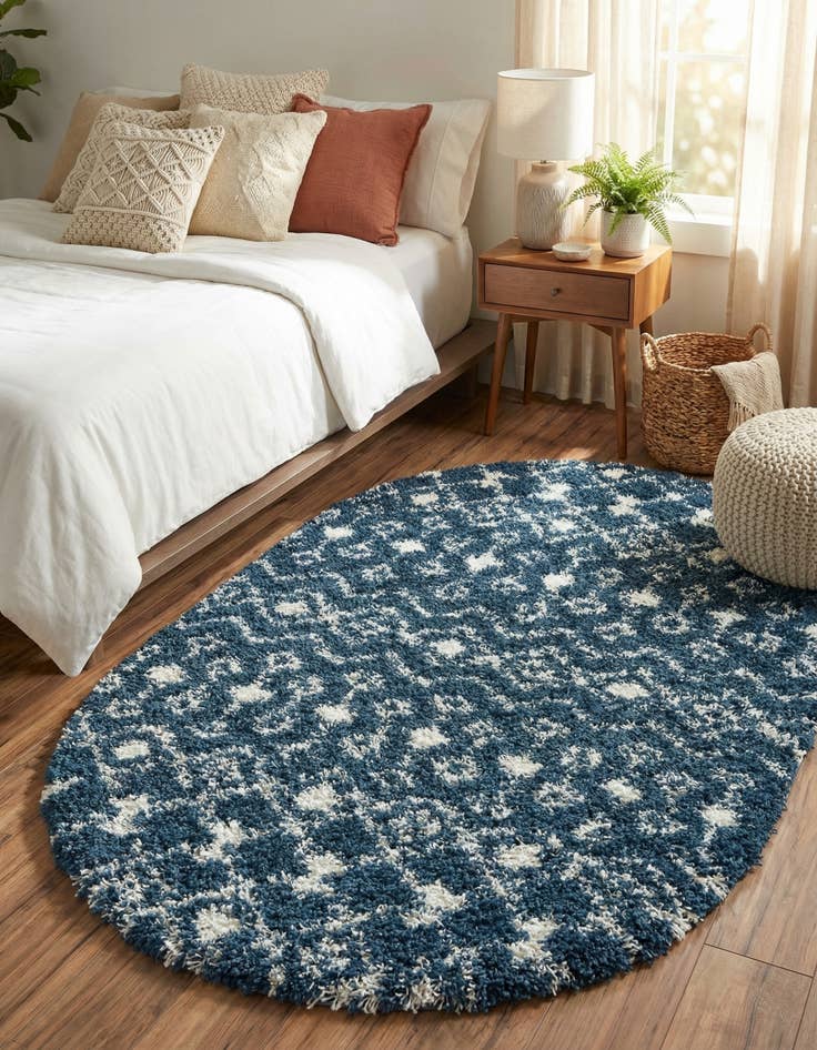 Detail image of 4' x 6' Moroccan Trellis Shag Oval Rug