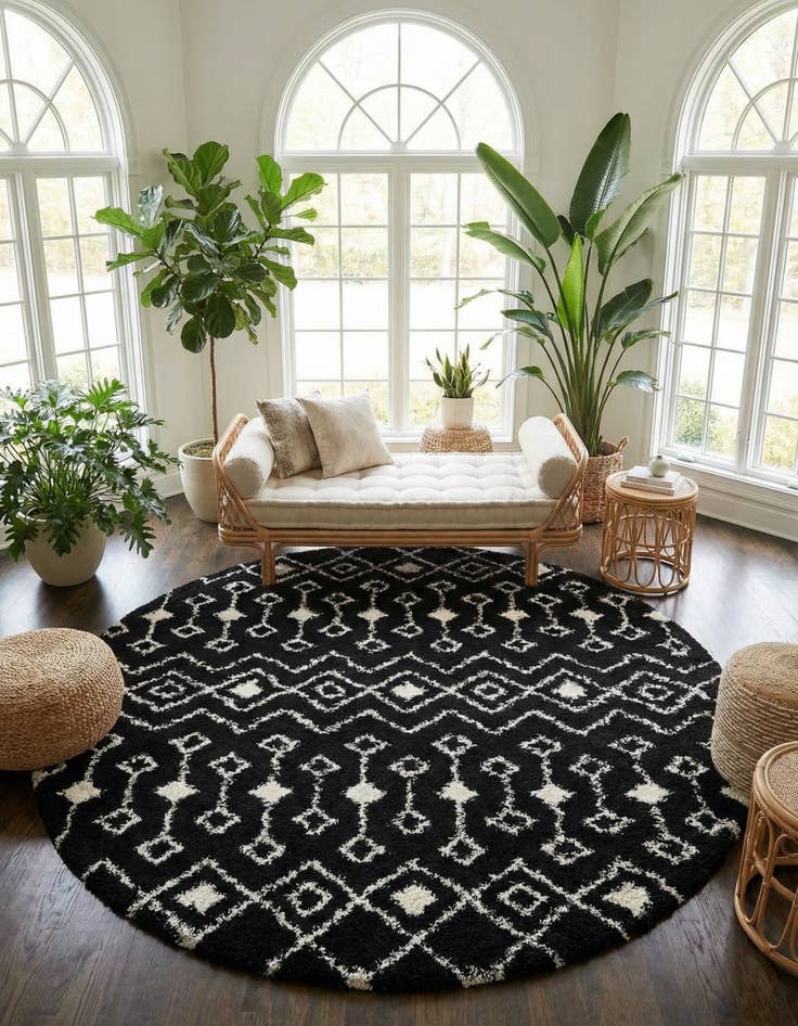 Detail image of 10' x 10' Moroccan Trellis Shag Round Rug