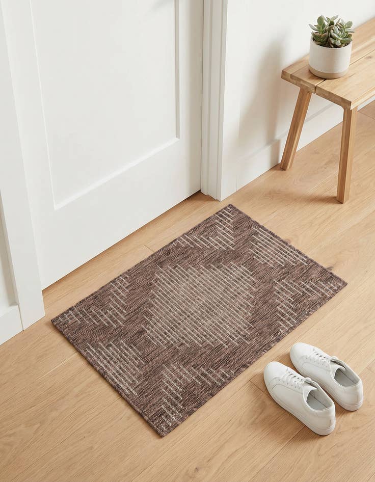 Detail image of 2' x 3'  Washable Modern Indoor / Outdoor Rug